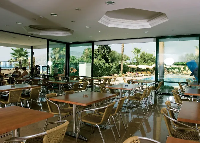 Elysee Rive Hotel 4*